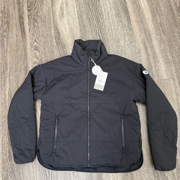 NWT Vuori Canyon Insulated Jacket in Black sz XS - Picture 2 of 6